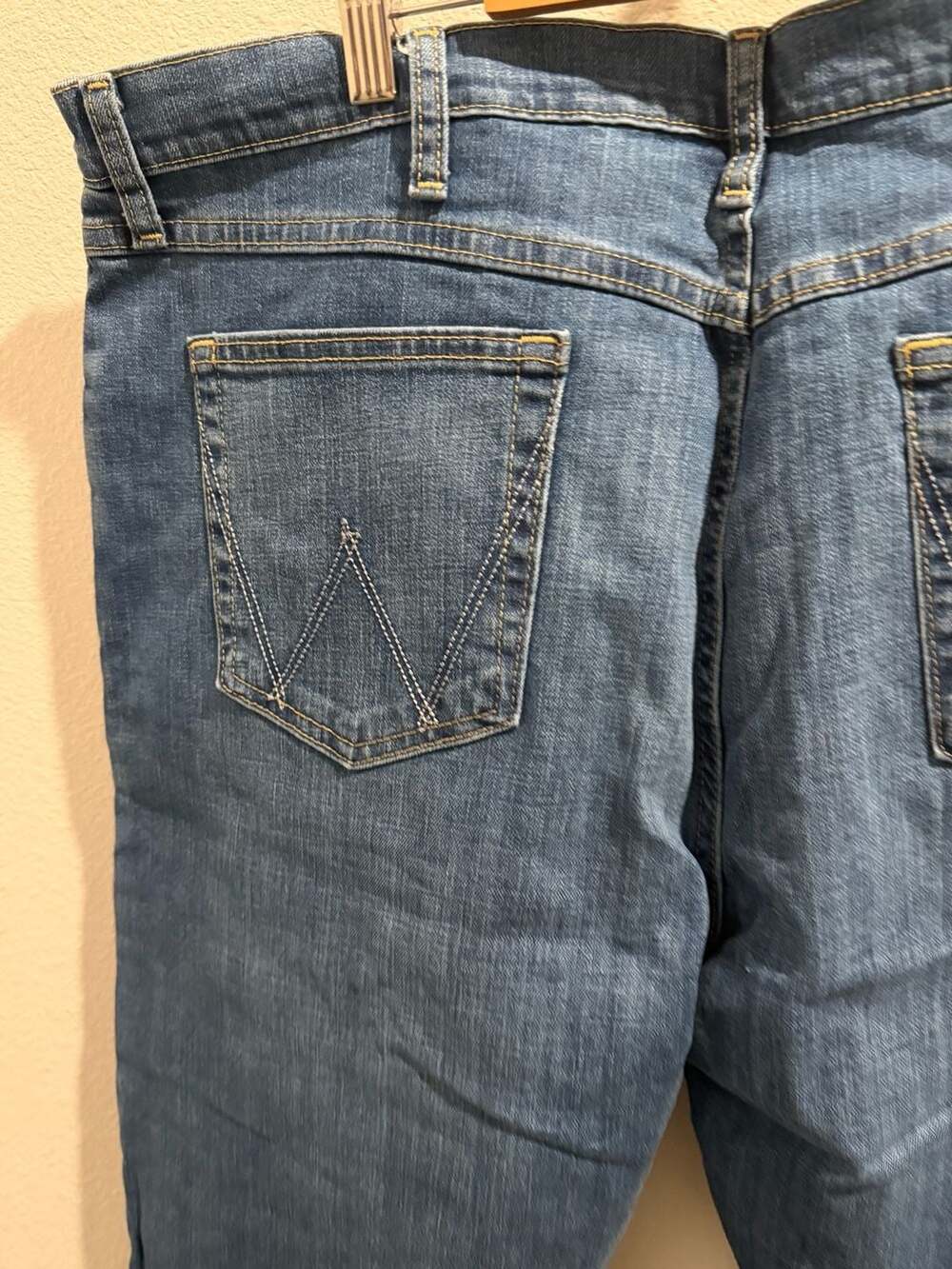 Wrangler Straight Fit Jeans 40x32 - Picture 5 of 6